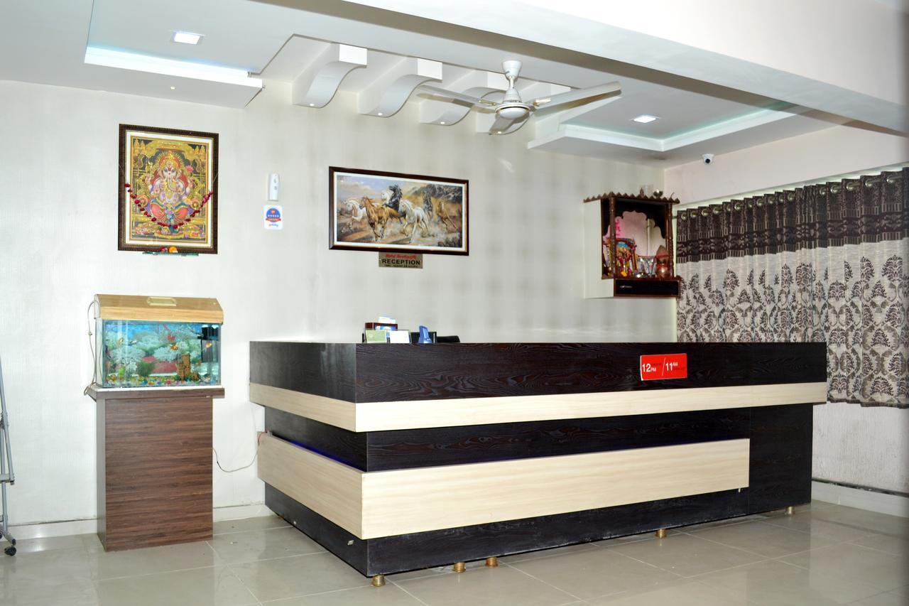 Hotel Neelkanth Residency Gandhinagar Eksteriør billede