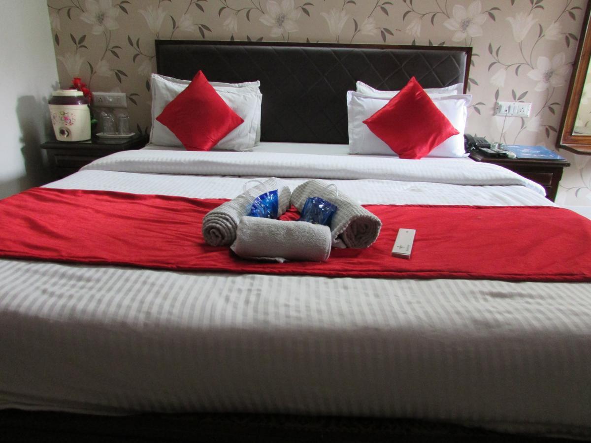 Hotel Neelkanth Residency Gandhinagar Eksteriør billede