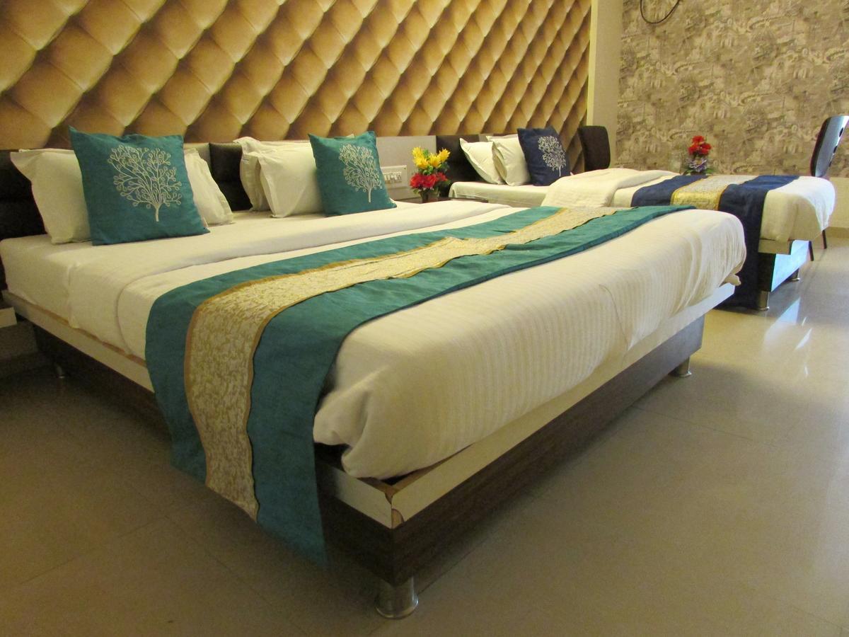 Hotel Neelkanth Residency Gandhinagar Eksteriør billede
